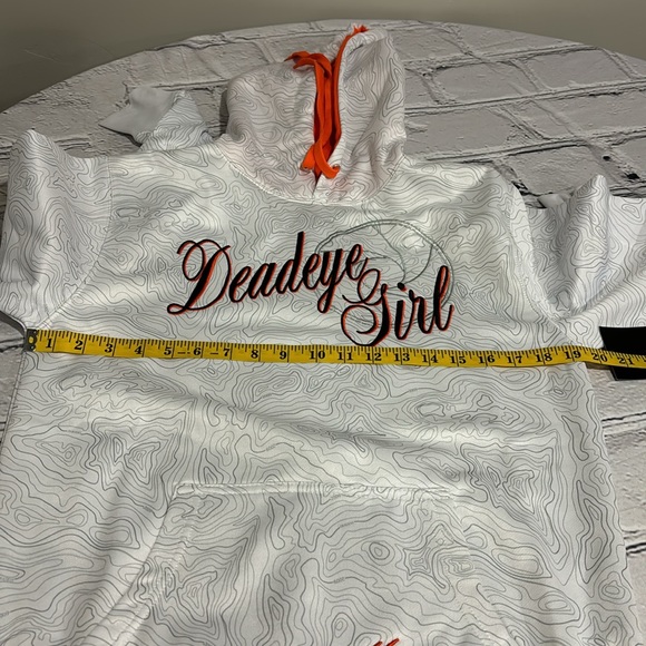 DEADEYE OUTFITTERS Women's 'DEADEYE GIRL' White Multi LONG-SLEEVE HOODIE . - Picture 8 of 11